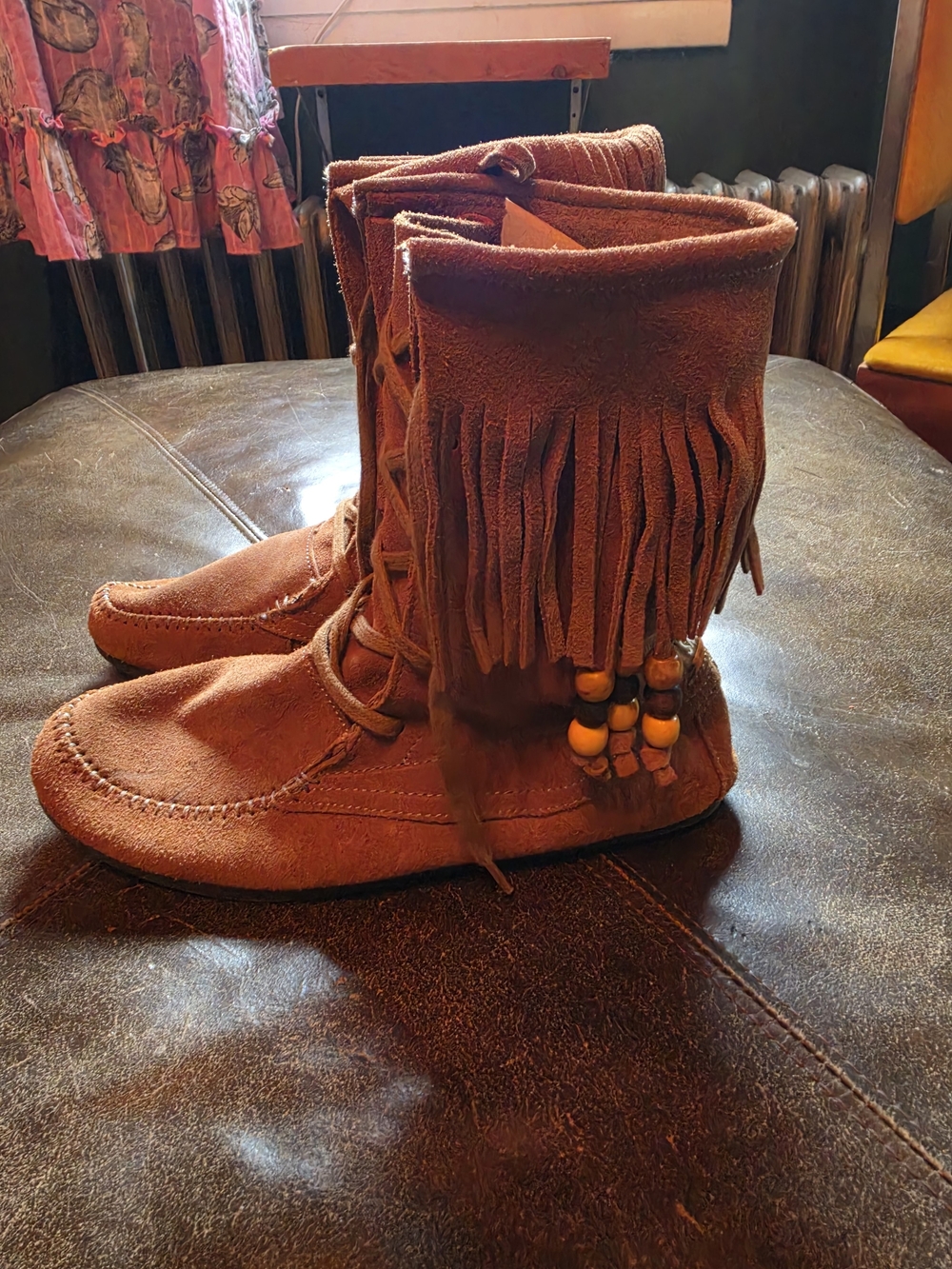 Skechers Bohemian Suede Moccasin Fringe Boots EUC 9